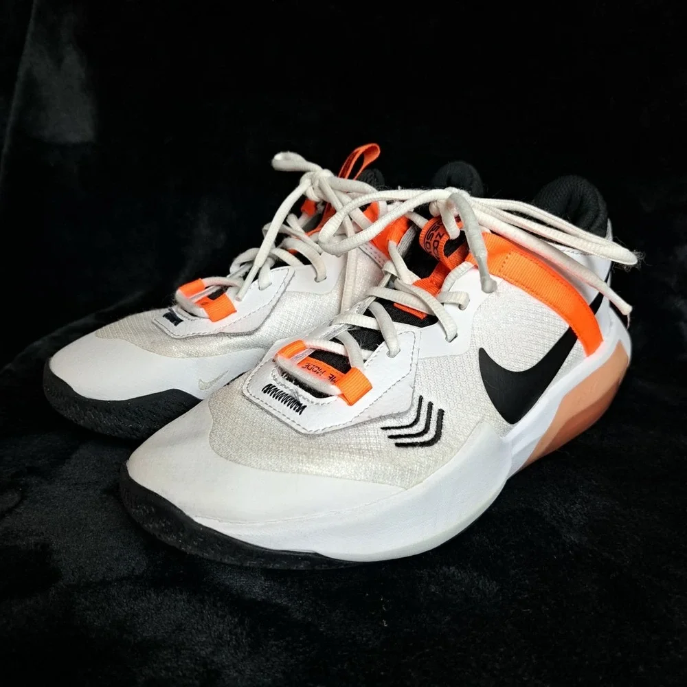 Nike Air Zoom Crossover GS Basketball Shoes White/Black/Orange Youth 6.5